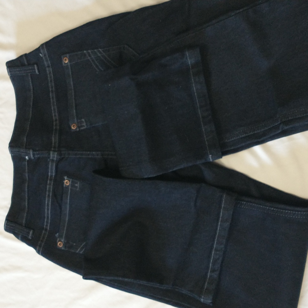 New never worn Old Navy 4 regular women's jeans